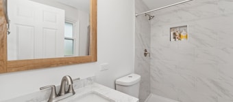 Charming 3-bedroom/ 2 Bath Single Family Home/ Schaumburg
