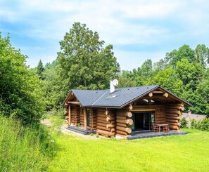 House | Exterior - Spacious Holiday Home With Internet (Lomnice nad Popelkou)