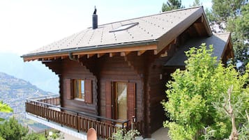 Chalet | Exterior