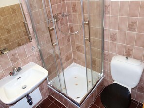Apartment | Bathroom - Apartment With Balcony Views of Nendaz (Sion)