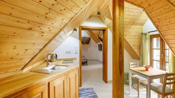 Villa | Private kitchen | Electric kettle, cookware/dishes/utensils