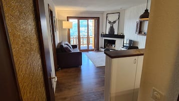 Apartment | Living area