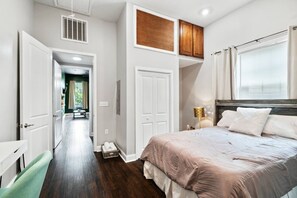 2 chambres, fer et planche à repasser, lit parapluie, Wi-Fi