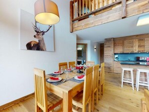 Apartment | Dining - Spacious Apartment for ski Holiday (Veysonnaz)