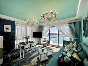 Living area - 2-bedroom apartment in charming Ras Al Khaimah with WiFi, AC (Ras Al Khaimah)