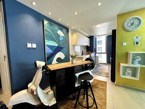 Interior - 2-bedroom apartment in charming Ras Al Khaimah with WiFi, AC (Ras Al Khaimah)