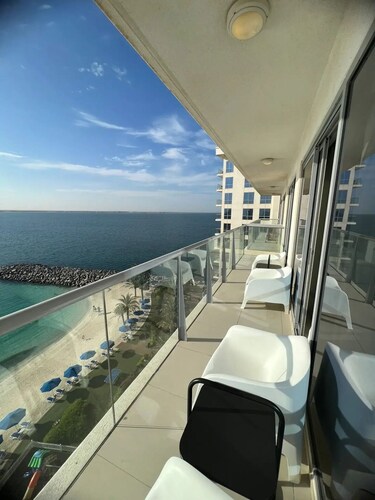 2-bedroom apartment in charming Ras Al Khaimah with WiFi, AC