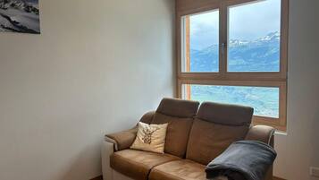 Apartment | Living room