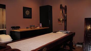 Ayurvedic treatments, 2 treatment rooms