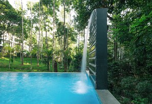 Outdoor pool - kolaahalam Mainland Resorts and Spa (Yercaud)