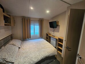 Apartment | 2 bedrooms, free WiFi, bed sheets