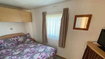Cabin | 2 bedrooms, free WiFi, bed sheets