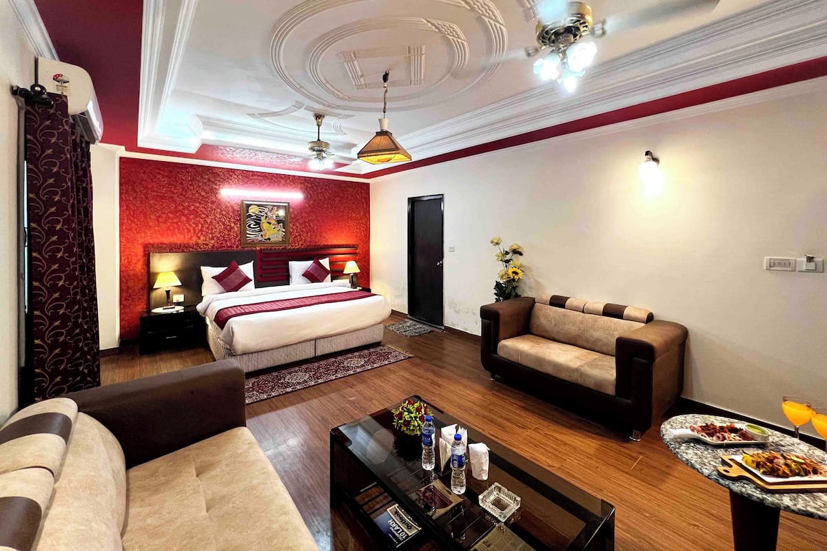 Luxury Suite