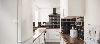 Room in Guest Room - Big Room in Leicester City