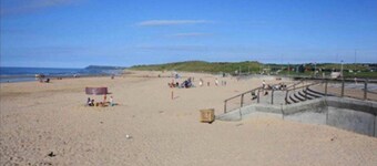 Portrush - 3 Bed - 2 Bath - Parking - Pet Friendly