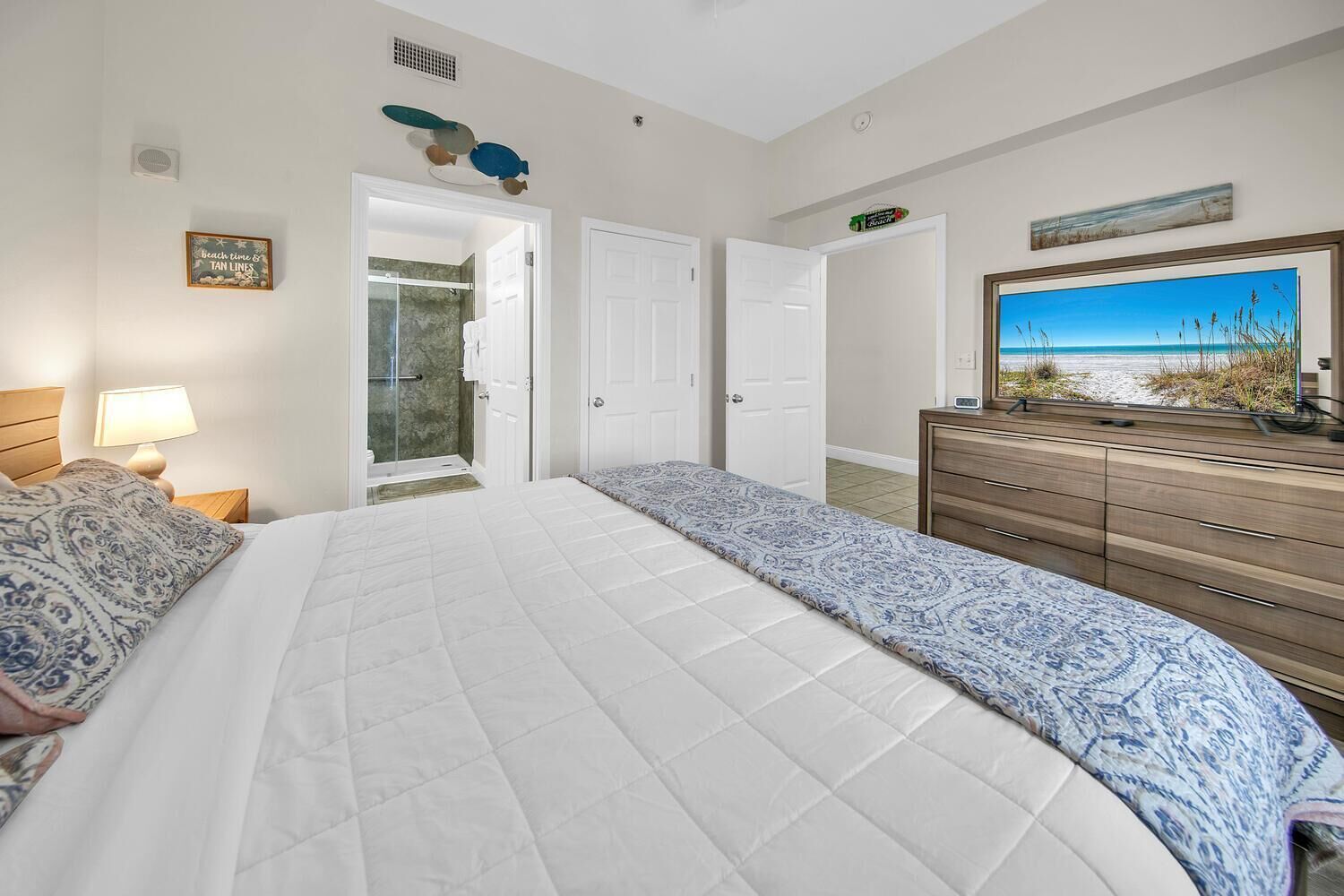 Condo, 1 King Bed with Sofa bed (Laketown Wharf 2135) | 1 bedroom, WiFi