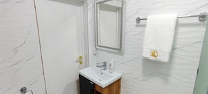 Classic Single Room | Bathroom - Cozy Hotel (Bishkek)