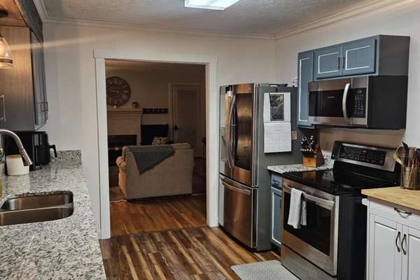 Microondas, horno, placa de cocina, lavavajillas