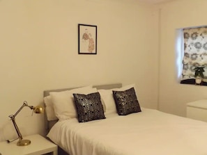 Shared Dormitory, 1 Bedroom, City View | Interior - Room in Guest Room - Spacious Room in Coventry (Coventry)