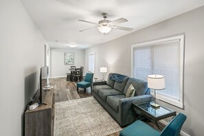 スマートテレビ、卓球台