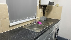 Unclassified image, 5 of 23, button - Room in Guest Room - Comfortable Room in Coventry City Centre (Coventry)