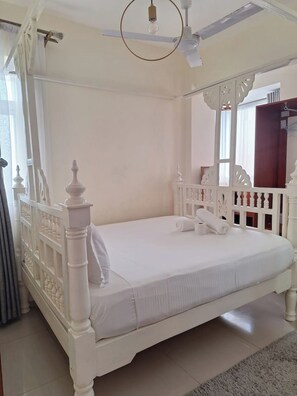 1 chambre, fer et planche à repasser, Wi-Fi, draps fournis