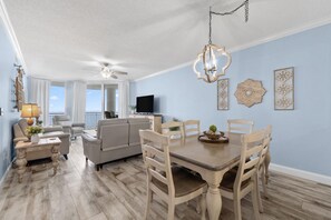 Dining - Palacio 1704 (Pensacola)