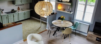 Maison de charme - Two Bedroom House, Sleeps 4