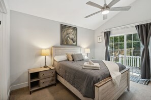 2 chambres, fer et planche à repasser, Wi-Fi gratuit, draps fournis