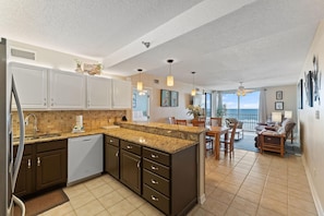 Lejlighed - flere senge (Romar Place 305) | Privat køkken | Ovn