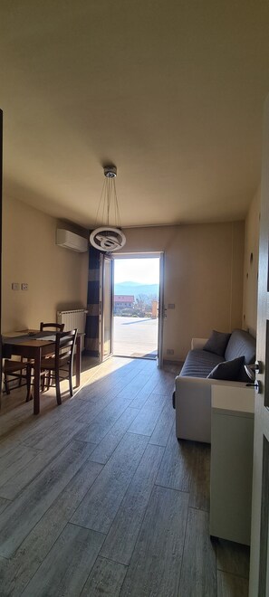 Smart TV - VILLA FIORITA LAKE VIEW APARTMENT (Avigliana)