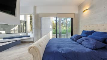 Casa familiar, vista al jardín | 5 habitaciones, cortinas blackout, wifi gratis y ropa de cama