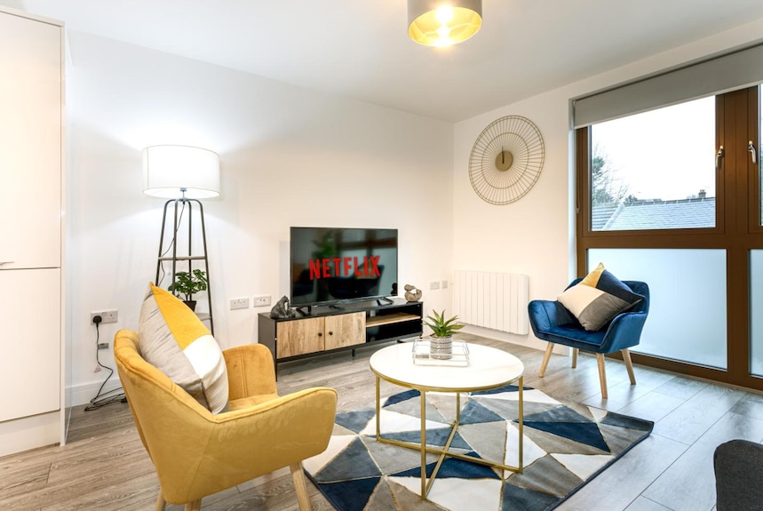 Cosy 2-bed Apt W/parking, Nr Harry Potter & London - Watford