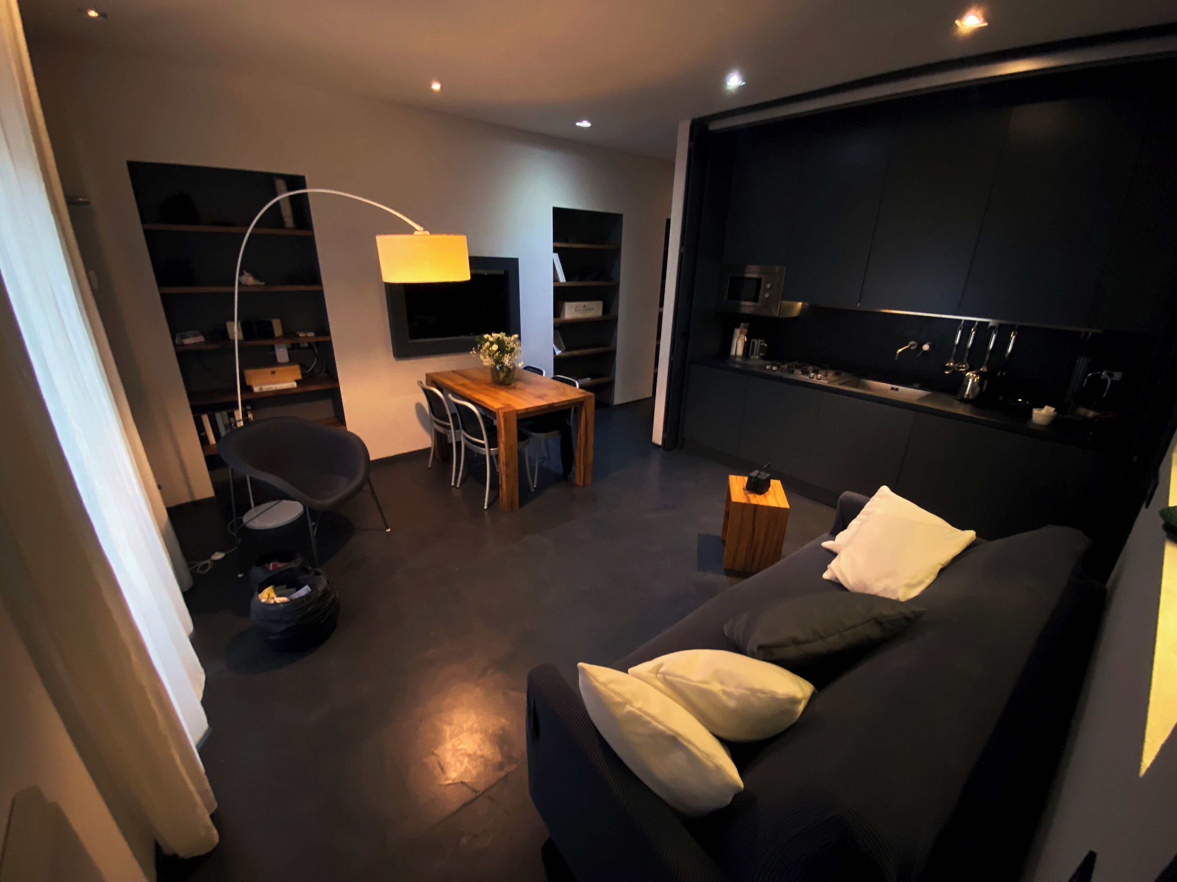 2 Schlafzimmer, Schreibtisch, Bügeleisen/Bügelbrett, Reisekinderbett