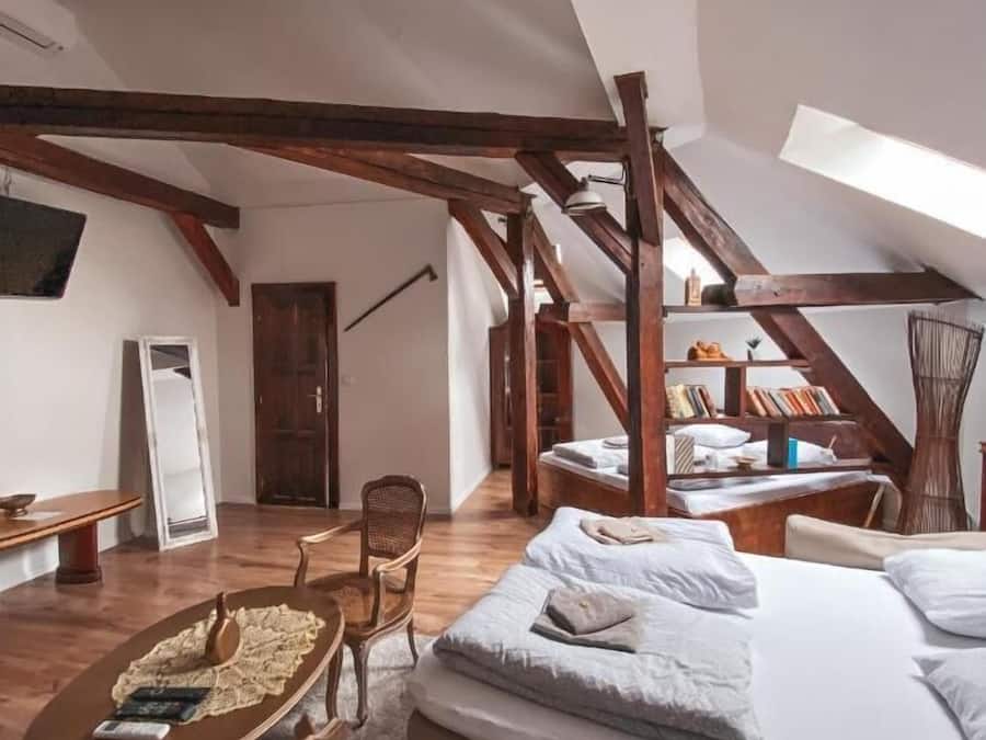 Familienzimmer, Nichtraucher, eigenes Bad | Minibar, kostenloses WLAN, Bettwäsche