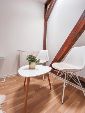 デラックス ダブルルーム 禁煙 専用バスルーム | ミニバー、WiFi (無料)、ベッドシーツ