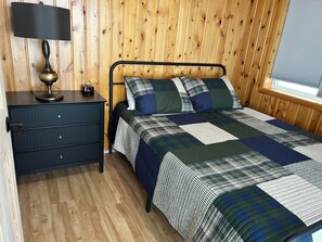 3 dormitorios, tabla de planchar con plancha, wifi gratis y ropa de cama