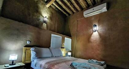 Cozy bed & breakfast in charming Zagora with WiFi, AC