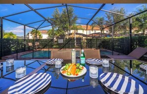 Outdoor dining - Solterra 5 bdrm / pool/spa/grill/GM&theme rms 5417 (Davenport)