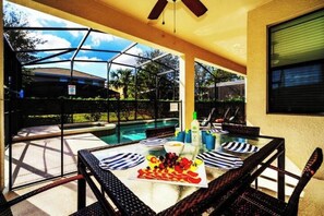 Outdoor dining - Solterra close toclubhouse,pool,grill,spacious5440 (Davenport)