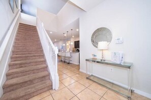 Interior - Solterra Discount7bdrm/slps18,pool/ spa,themes 565 (Davenport)