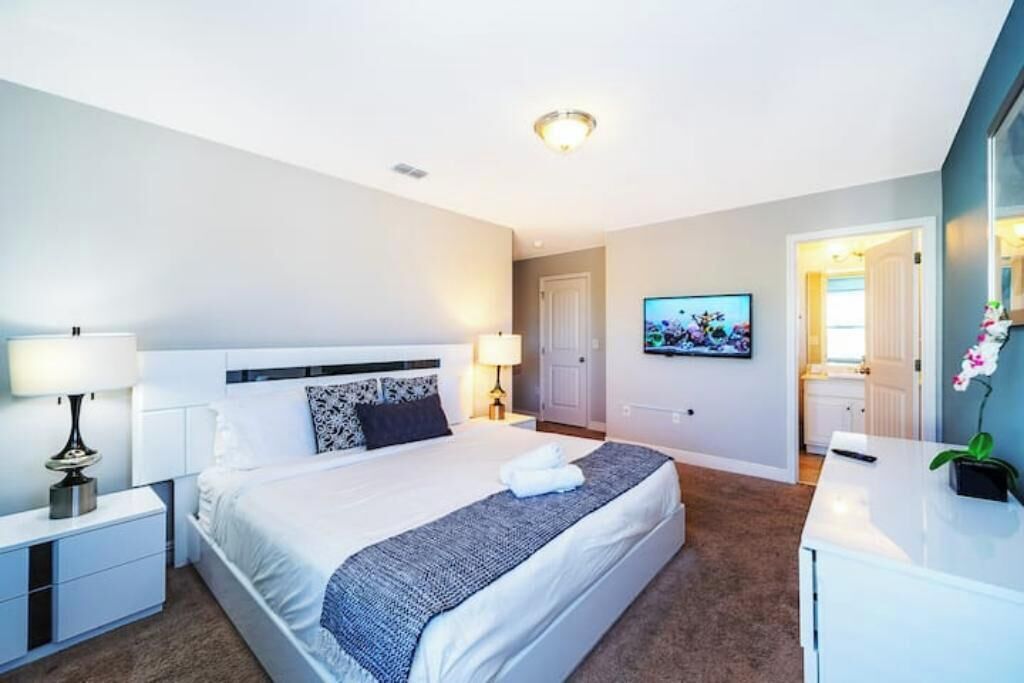 6 bedrooms