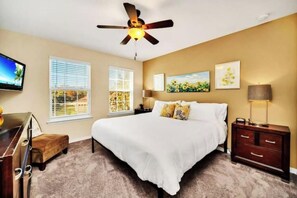 5 bedrooms - Updated 5 bdrm , lg pool/spa/waterfall, GM RM, 451 (Davenport)