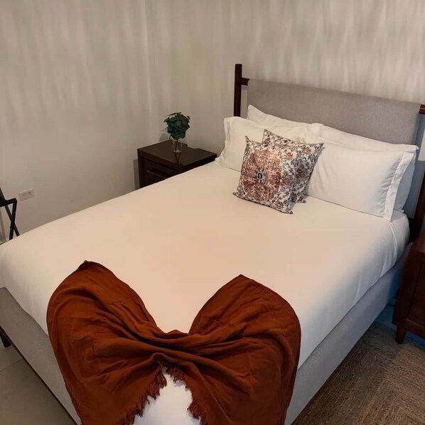 1 chambre, fer et planche à repasser, Wi-Fi, draps fournis