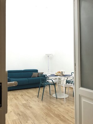 Interior - Family apartment located in the center of Taranto I strategic location. (Taranto)
