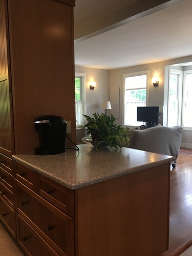 Fully furnished spacious 1-bedroom apartment with WiFi in rural Maine village