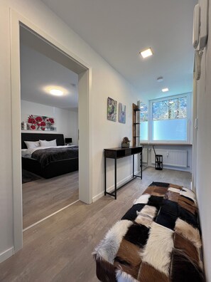 1 chambre, fer et planche à repasser, accès au Wi-Fi (inclus)