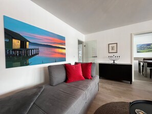 Smart-TV, DVD-Player, Stereoanlage