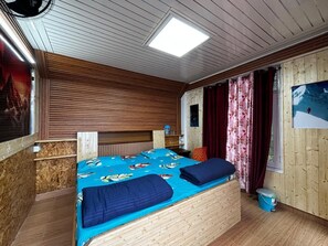 Deluxe Room, Balcony, Mountain View | Individually furnished, soundproofing, free WiFi, bed sheets - The Himalaya Retreat Resort (Mussoorie)