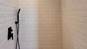 Handtücher, Seife, Toilettenpapier